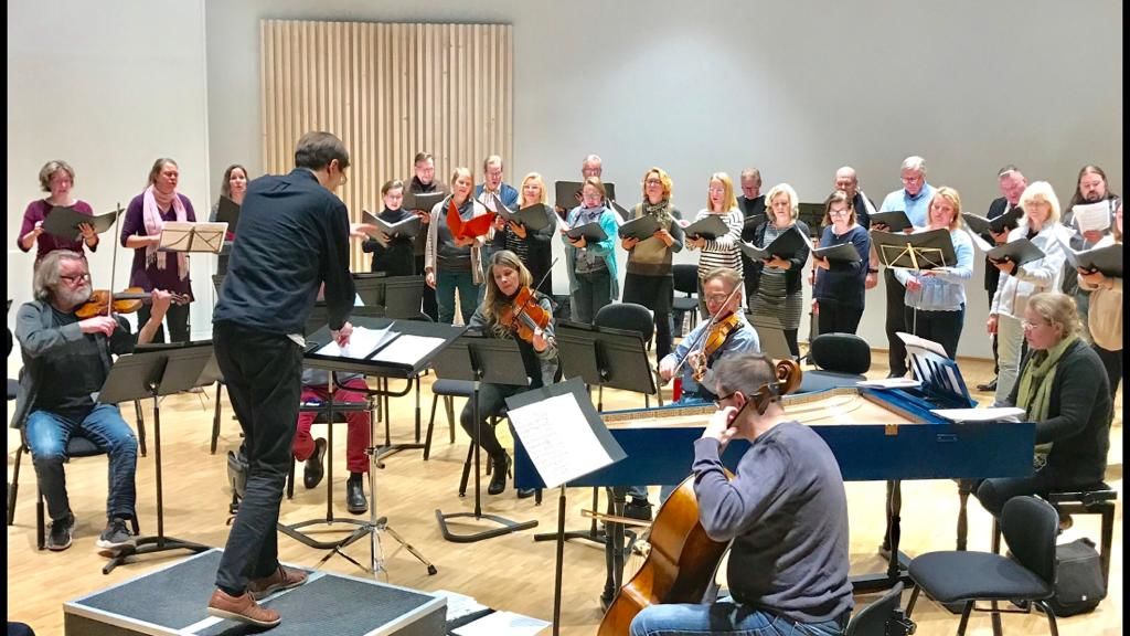 Viimeiset harjoitukset Lohjan kaupunginorkesterin ja solistien kanssa ennen adventtikonserttia, Laurentius-sali